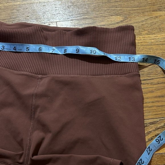 VUORI Rib Studio Short Women's BIKE Shorts Cedar 
M 6" inseam - Picture 8 of 11